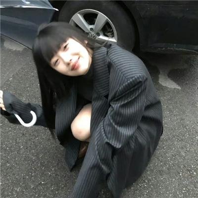 吮拇指的人