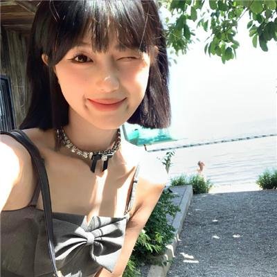 在星光掩映下